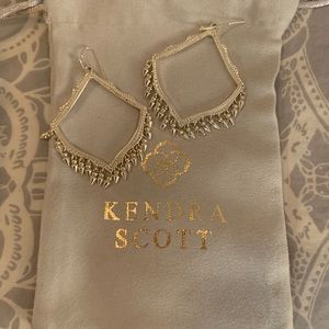 Kendra Scott lacy shaker earrings